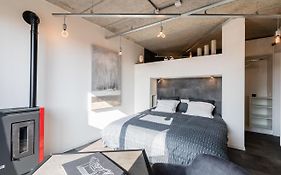 Le Garage - Ancien Garage Reinvente En Cocon Chaleureux A Theux